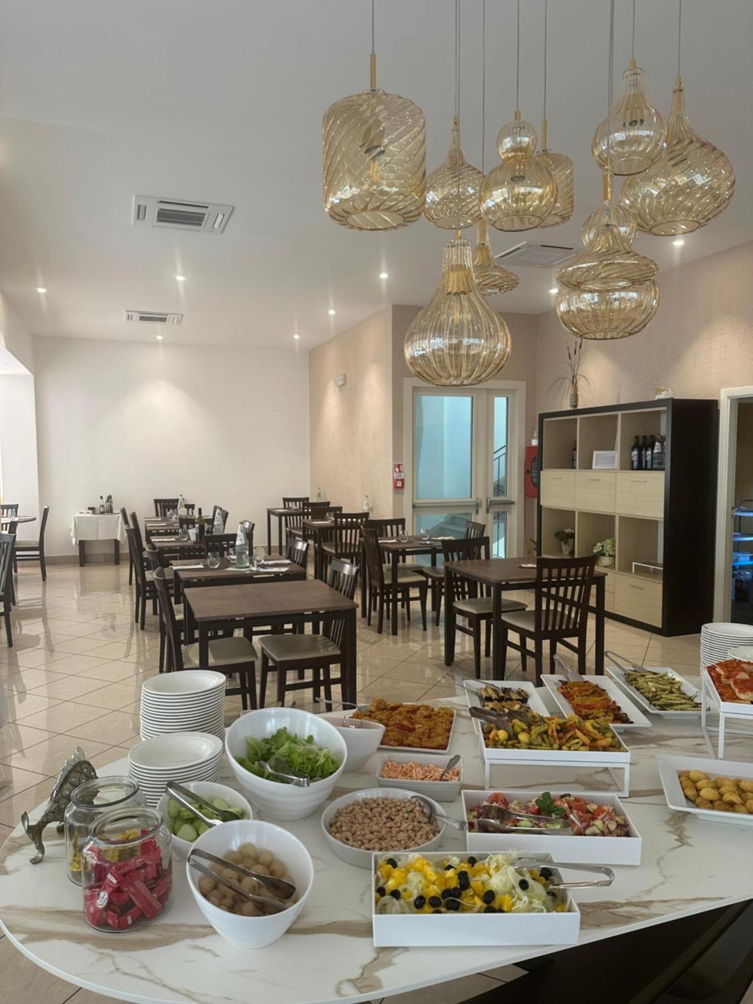Hotel Villa Tosi Bellaria-Igea Marina Eksteriør bilde