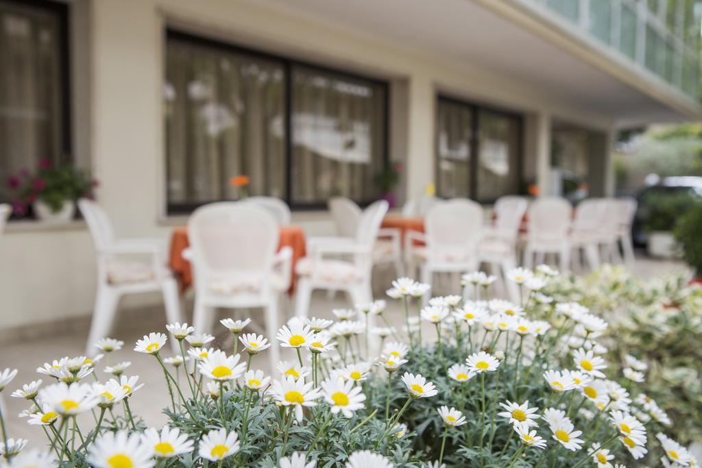 Hotel Villa Tosi Bellaria-Igea Marina Eksteriør bilde