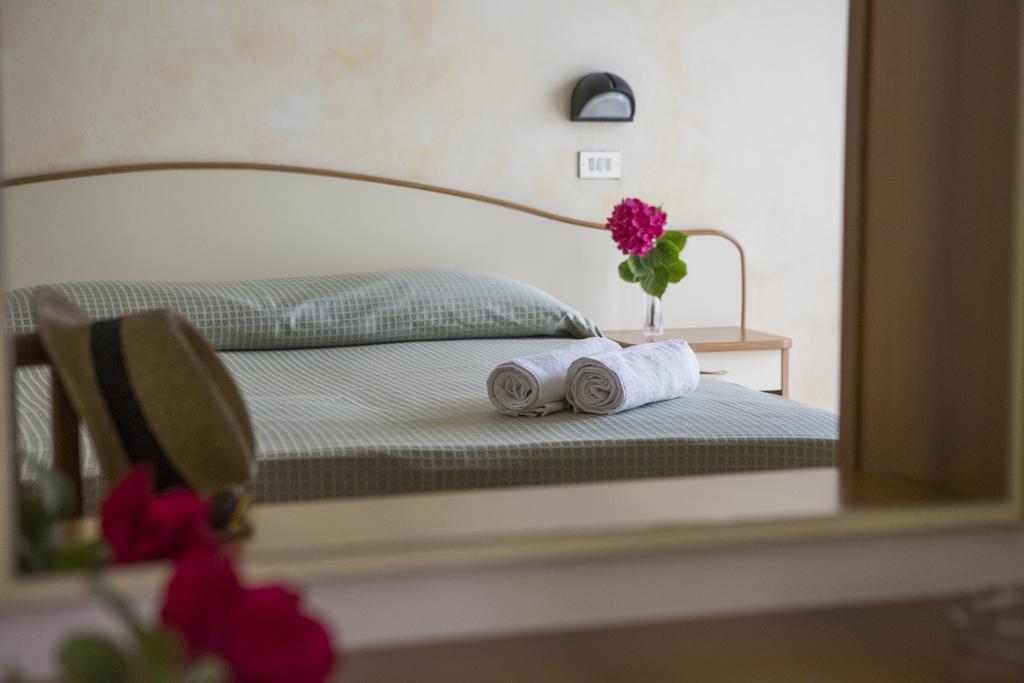 Hotel Villa Tosi Bellaria-Igea Marina Eksteriør bilde