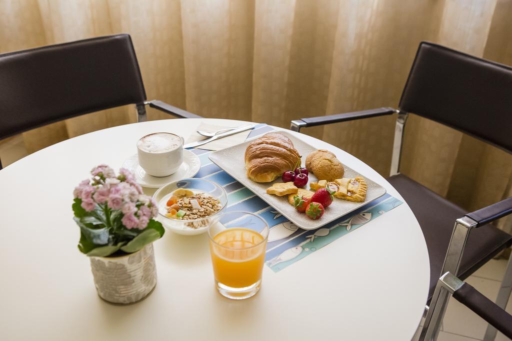 Hotel Villa Tosi Bellaria-Igea Marina Eksteriør bilde