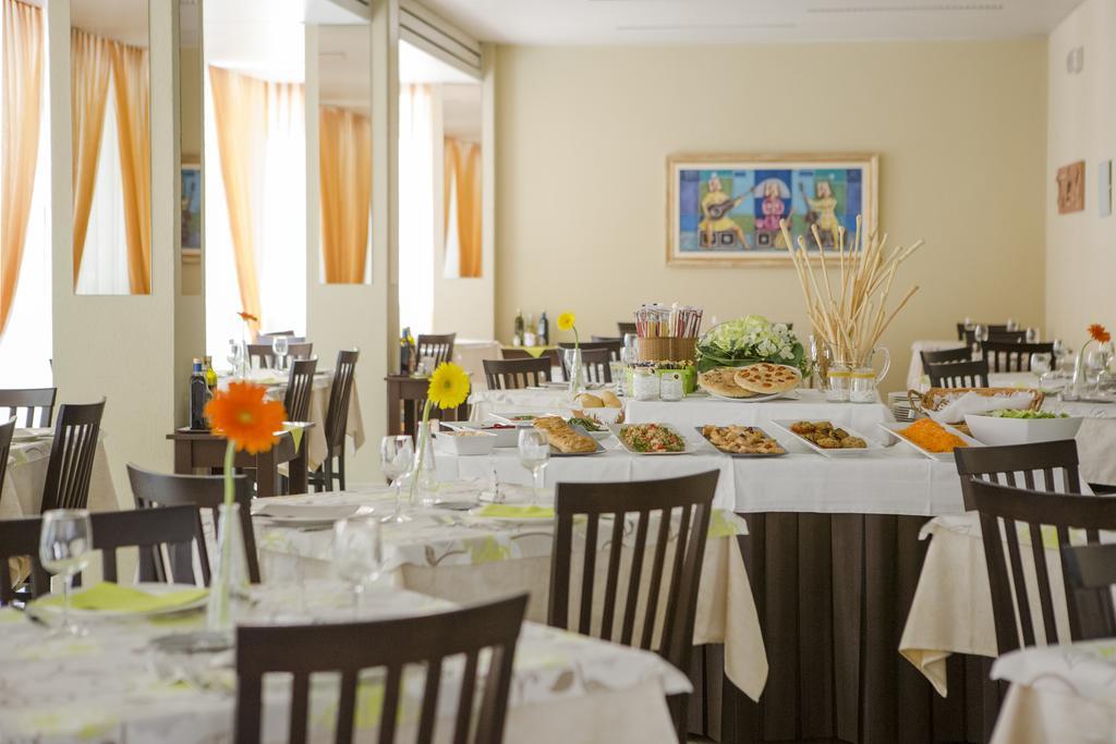 Hotel Villa Tosi Bellaria-Igea Marina Eksteriør bilde